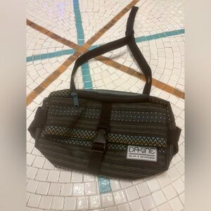 Dakine Utility Belt Bag Action Winter Sport Hip Buckle Fanny Pack Calming Print